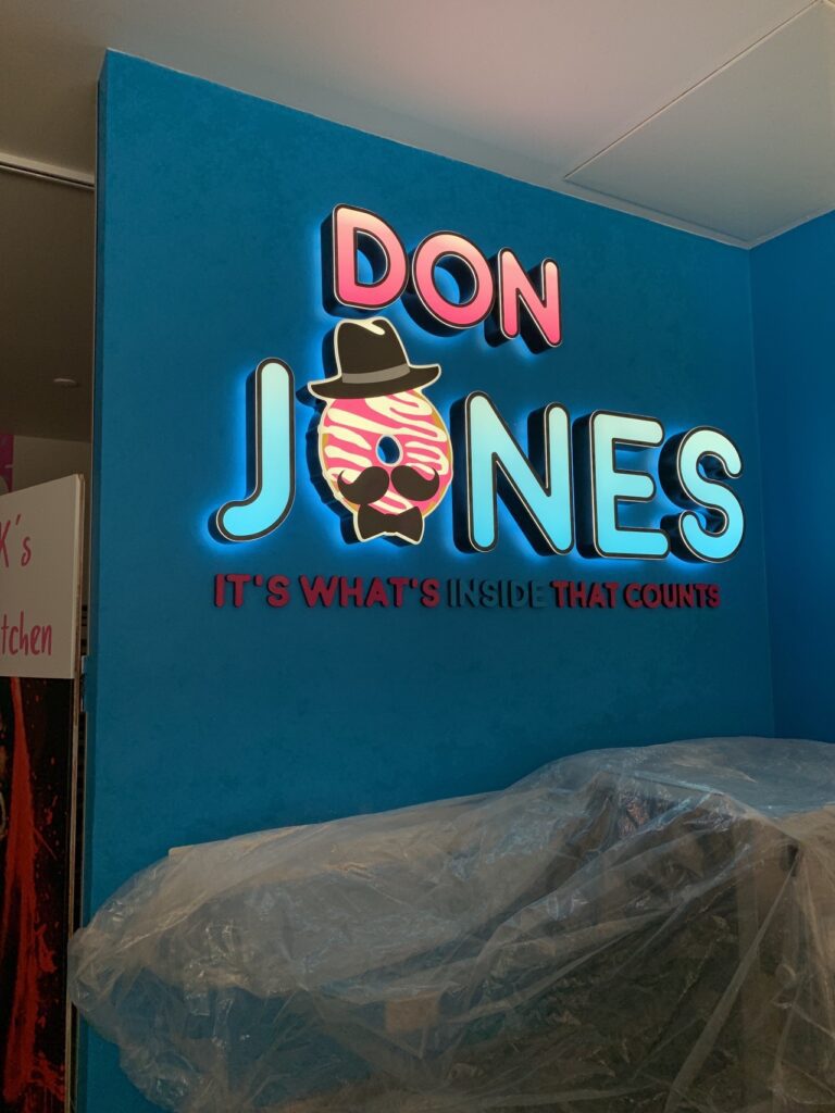 Don jones lysskilte _2020.09.21 16.20.47.679